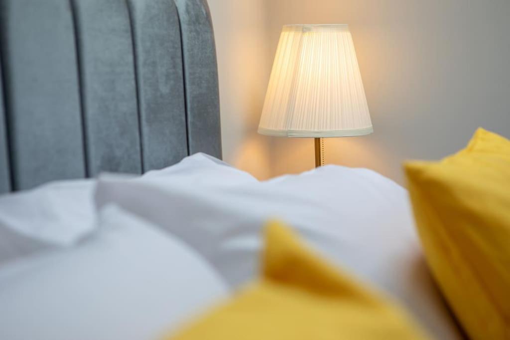 Modern Apartment Free Off Road Parking King Bed Suite 9 Nottingham Ngoại thất bức ảnh